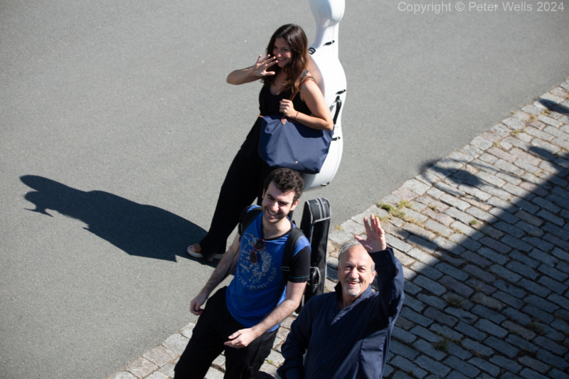 Dropping off the musicians