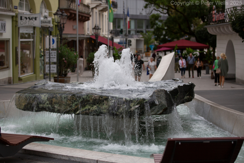 Fountain in Leopold Square