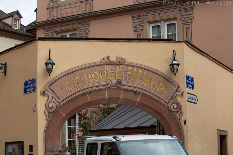 Le Bouclier D'Or