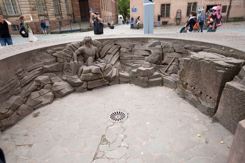 Statue of the Builders